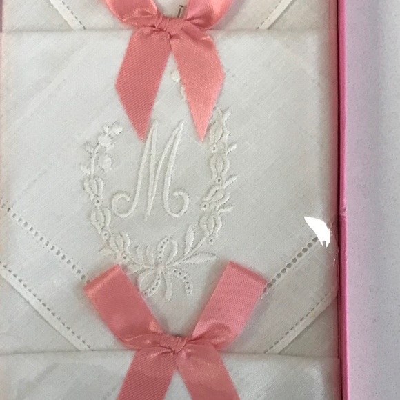Vintage Irish Linen 3 White Embroidered “M” Handkerchiefs  NIB - Picture 3 of 3